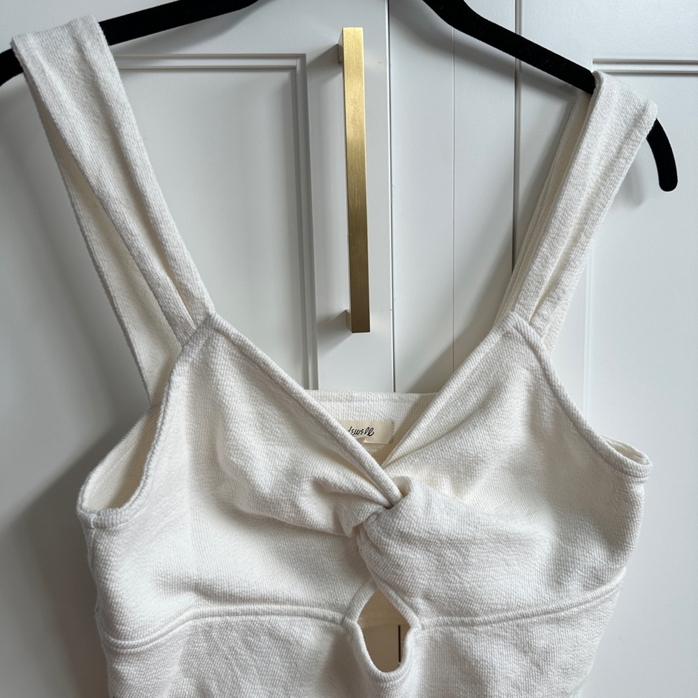 Madewell: Cutout Knot-Front Crop Tank Top - Picture 8 of 9